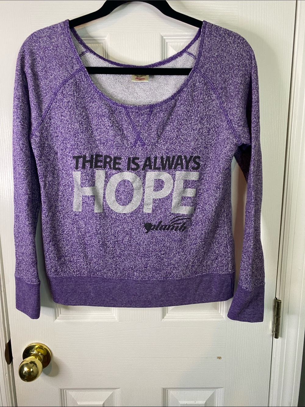 Independent Purple 'There Is Always Hope' Women's Sweatshirt Size XSmall.